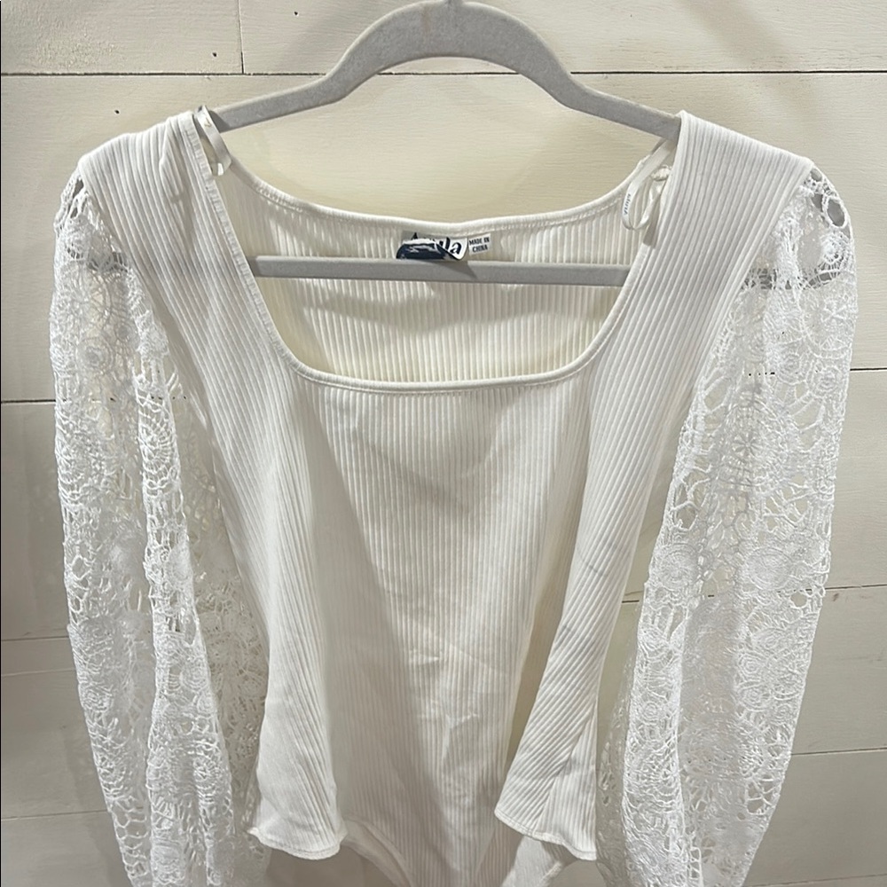 ARULA White Puff Sleeve Ribbed Bodysuit